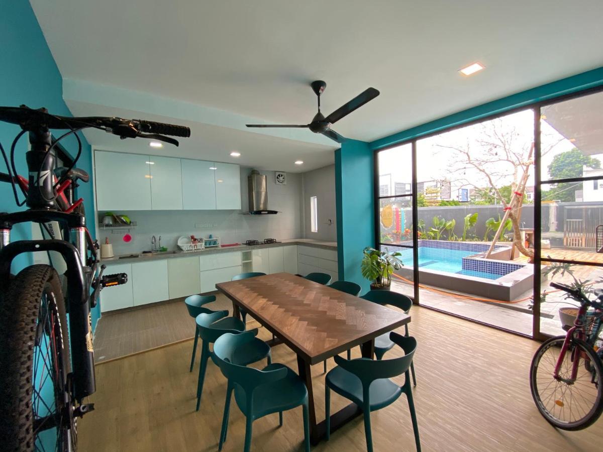 D Niice Garden View With Private Pool Bukit Indah, Vila